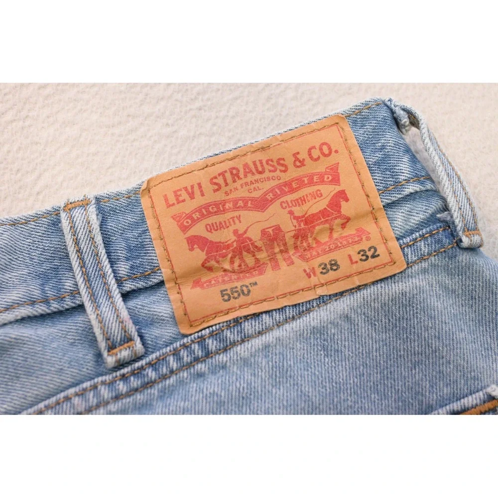 Levi's 550 Jeans Mens 38x32 Light Blue Relaxed Straight Leg Denim Excellent